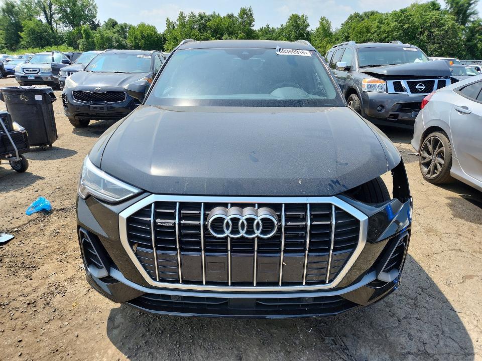 60360916 :رقم المزاد ، WA1DECF3XR1147935 vin ، 2024 Audi Q3 مزاد بيع