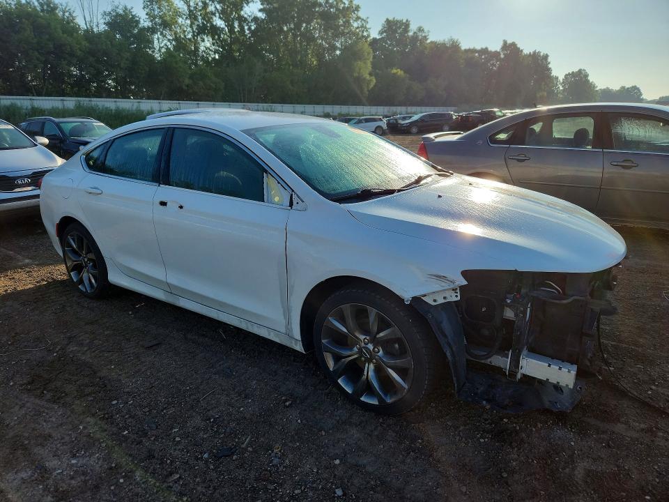 60795806 :رقم المزاد ، 1C3CCCFB9FN622238 vin ، 2015 Chrysler 200 مزاد بيع