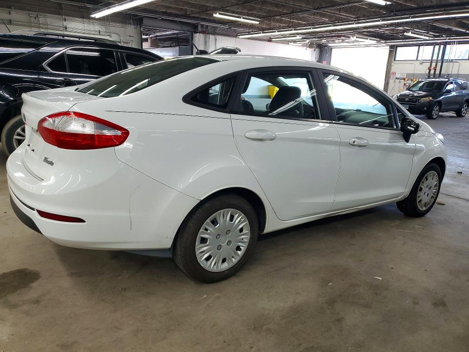 62996836 :رقم المزاد ، 3FADP4AJ8FM202995 vin ، 2015 Ford Fiesta مزاد بيع
