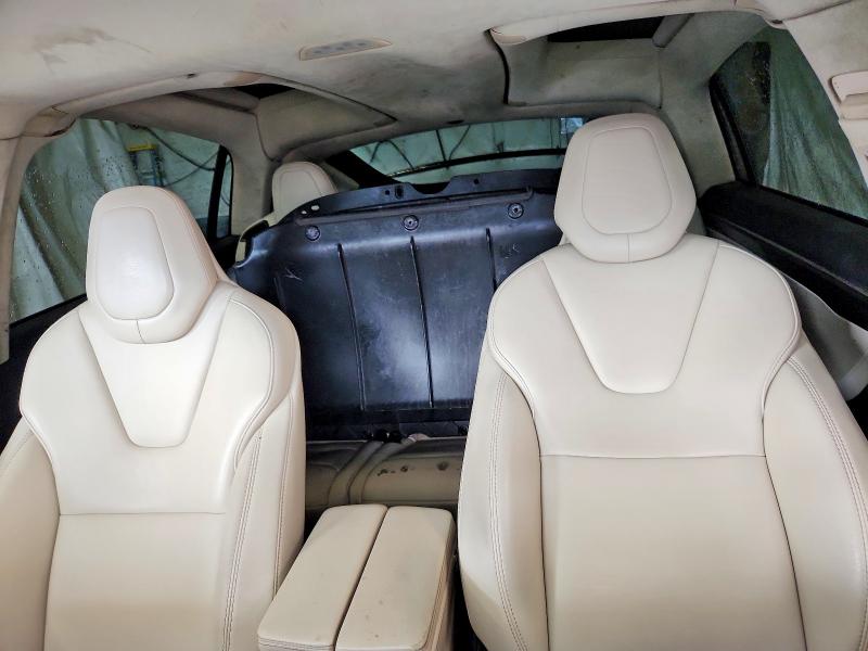 62342076 :رقم المزاد ، 5YJXCAE25HF067292 vin ، 2017 Tesla Model X مزاد بيع