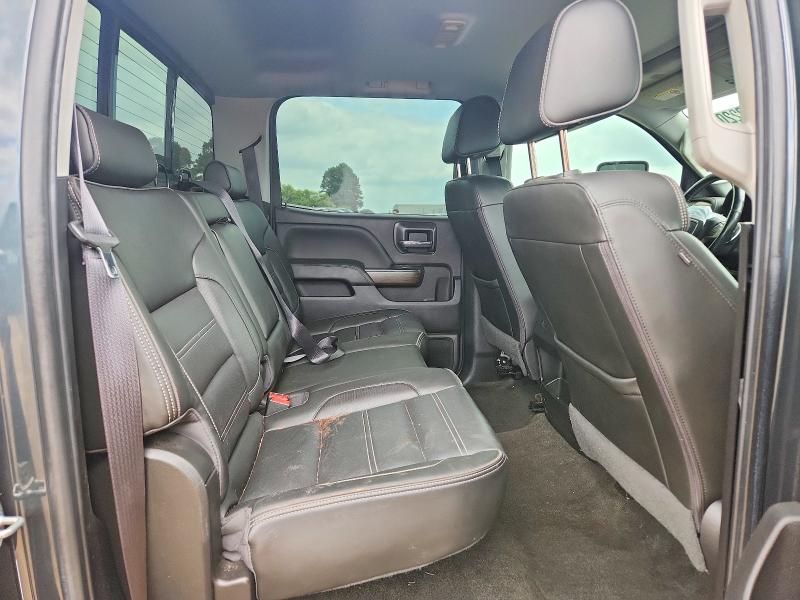 62220826 :رقم المزاد ، 1GT12UEY7JF145720 vin ، 2018 Gmc Sierra مزاد بيع