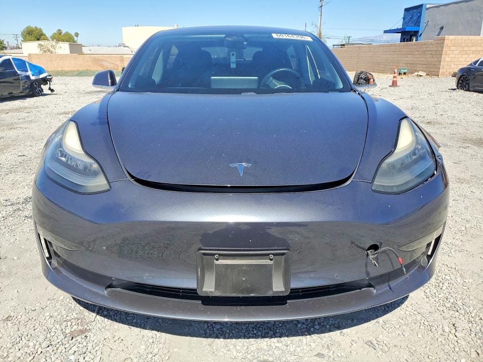 60164396 :رقم المزاد ، 5YJ3E1EA4KF417616 vin ، 2019 Tesla Model 3 مزاد بيع
