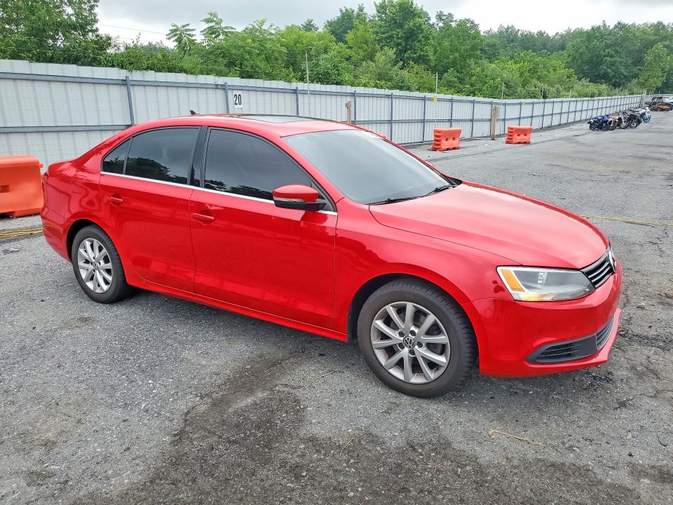 60498526 :رقم المزاد ، 3VWD17AJ7EM373570 vin ، 2014 Volkswagen Jetta مزاد بيع
