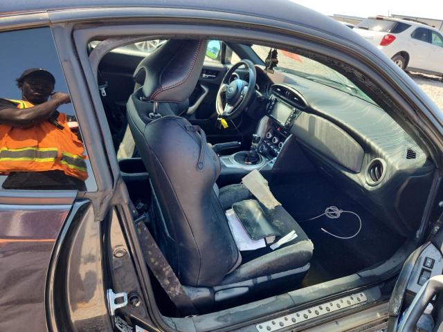 63100156 :رقم المزاد ، JF1ZCAC16H9600026 vin ، 2017 Subaru Brz مزاد بيع