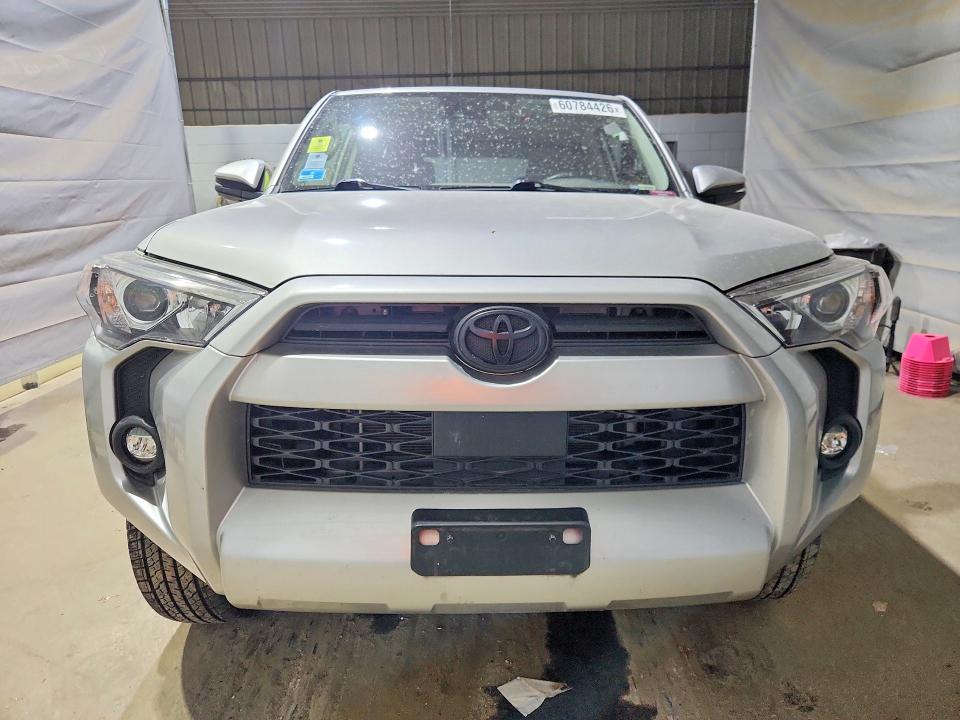 2021 Toyota 4runner მანქანა იყიდება აუქციონზე, vin: JTENU5JR4M5960463, აუქციონის ნომერი: 60784426