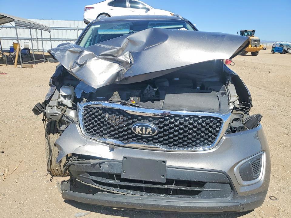 59868996 :رقم المزاد ، 5XYPG4A31HG217623 vin ، 2017 Kia Sorento مزاد بيع