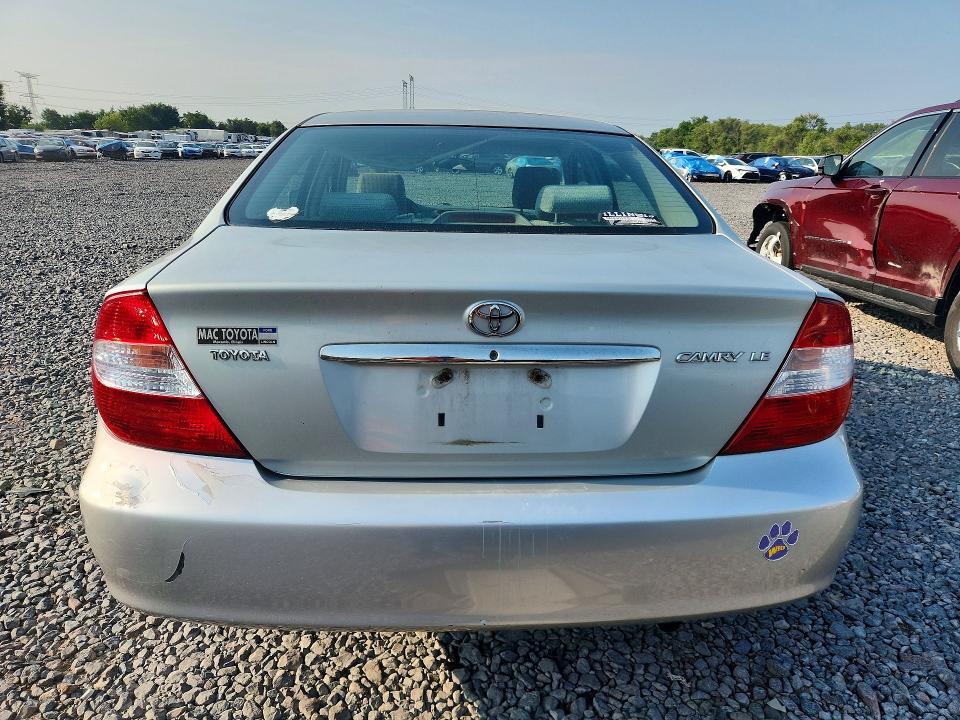 62630046 :رقم المزاد ، 4T1BE32K92U049828 vin ، 2002 Toyota Camry مزاد بيع