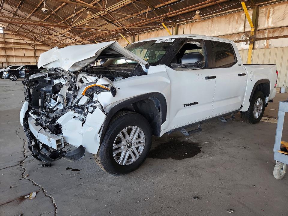 Продажа на аукционе авто 2026 Toyota Tundra, vin: 5TFLA5DB2TX424097, номер лота: 61028816