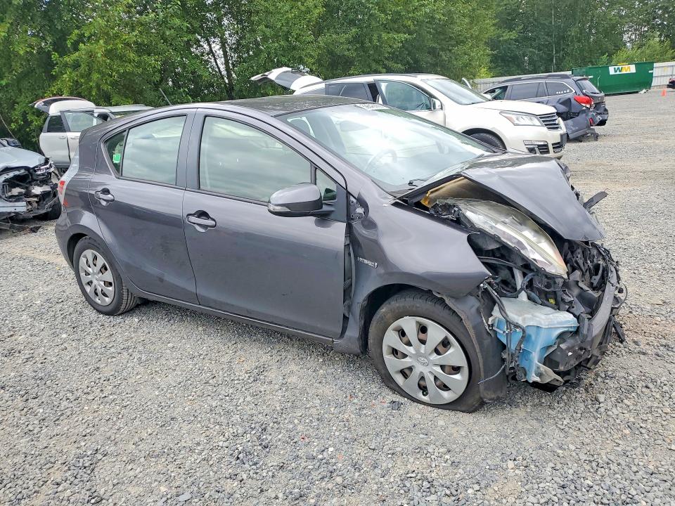 59646866 :رقم المزاد ، JTDKDTB33D1532493 vin ، 2013 Toyota Prius C مزاد بيع