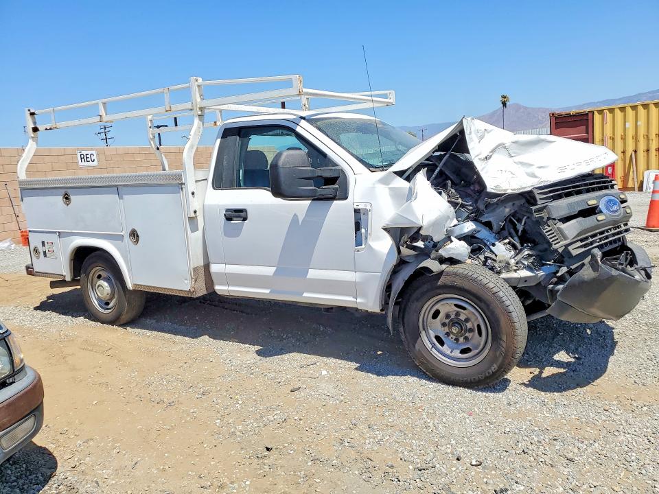 60875066 :رقم المزاد ، 1FDBF2A69HED44071 vin ، 2017 Ford F250 مزاد بيع