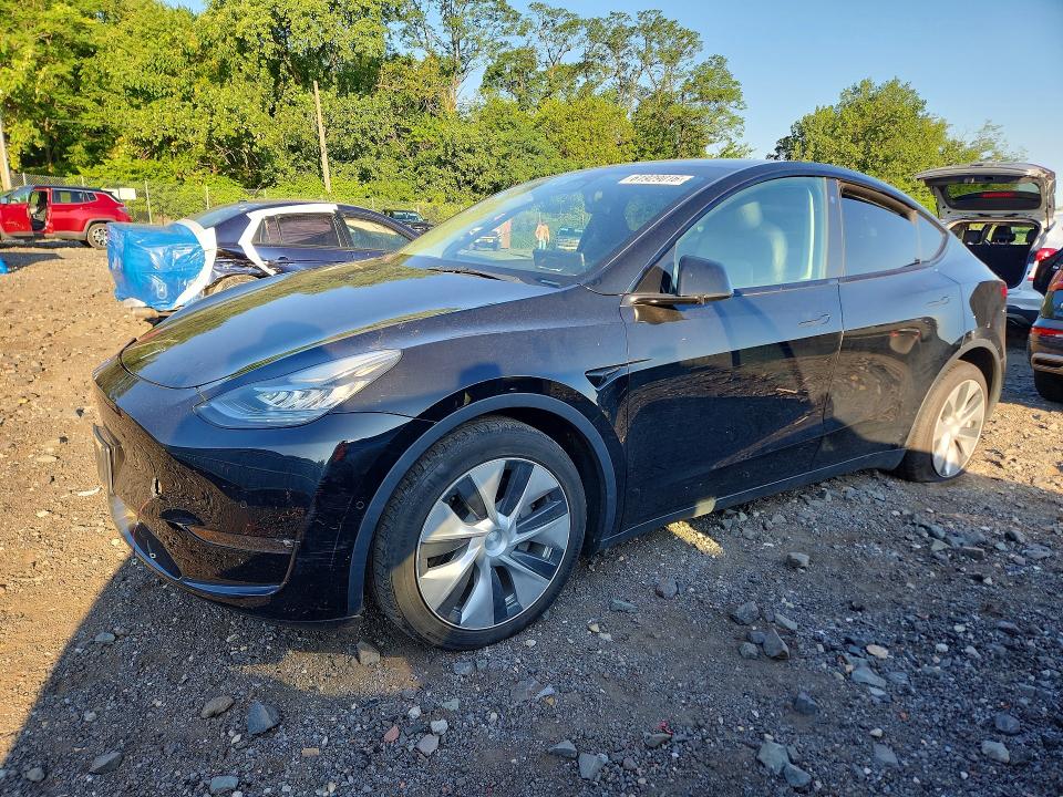 Auction sale of the 2022 Tesla Model Y, vin: 7SAYGAEE0NF401133, lot number: 61929016