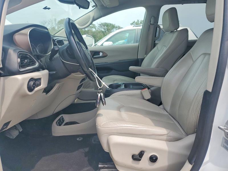 62945056 :رقم المزاد ، 2C4RC1BG4JR106893 vin ، 2018 Chrysler Pacifica مزاد بيع