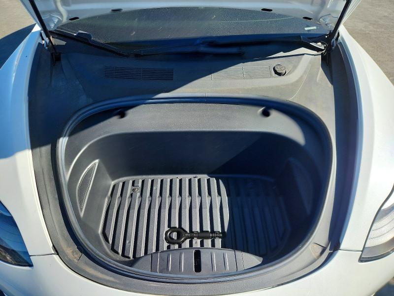 62529996 :رقم المزاد ، 5YJ3E1EC4MF876245 vin ، 2021 Tesla Model 3 مزاد بيع