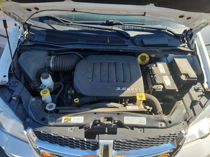 60848366 :رقم المزاد ، 2C4RDGBG1FR748687 vin ، 2015 Dodge Grand Caravan مزاد بيع