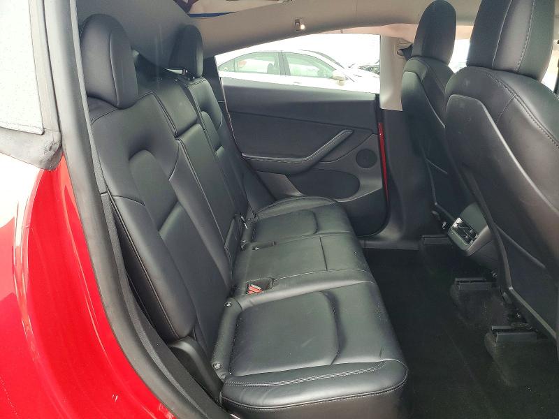 62121106 :رقم المزاد ، 5YJYGDEE3MF253685 vin ، 2021 Tesla Model Y مزاد بيع
