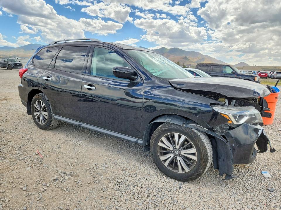 60066036 :رقم المزاد ، 5N1DR2MM5HC668687 vin ، 2017 Nissan Pathfinder مزاد بيع