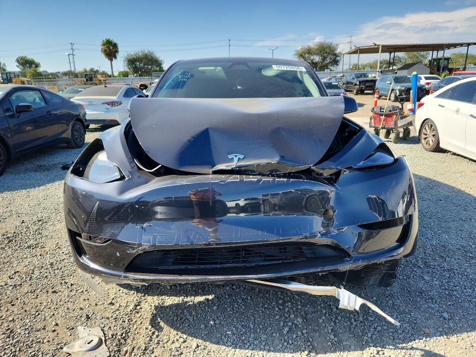 Продаж на аукціоні авто 2025 Tesla Model Y, vin: 7SAYGAEE8SF309036, номер лоту: 60720856