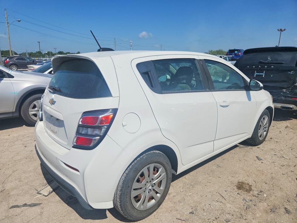 59137136 :رقم المزاد ، 1G1JG6SH1H4143221 vin ، 2017 Chevrolet Sonic مزاد بيع