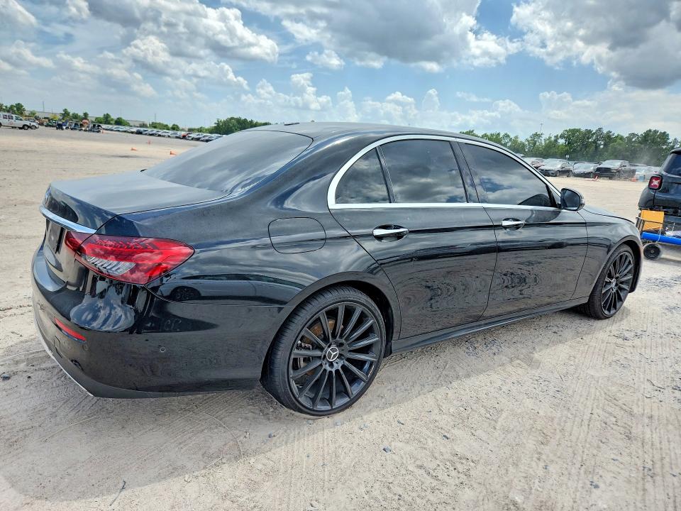 2022 Mercedes-benz E მანქანა იყიდება აუქციონზე, vin: W1KZF8DB7NB086232, აუქციონის ნომერი: 58768826
