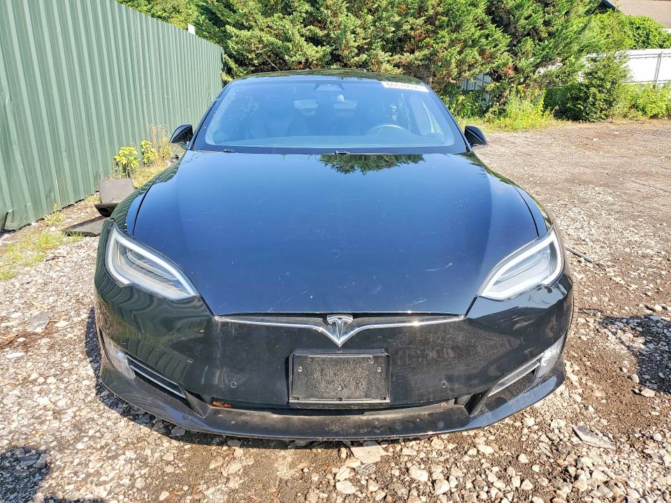 60878696 :رقم المزاد ، 5YJSA1E24MF426237 vin ، 2021 Tesla Model S مزاد بيع