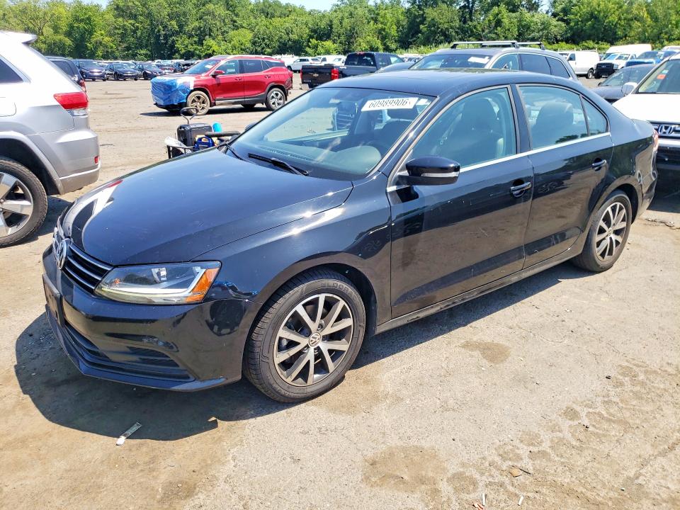 60989906 :رقم المزاد ، 3VWDB7AJ6HM373707 vin ، 2017 Volkswagen Jetta مزاد بيع