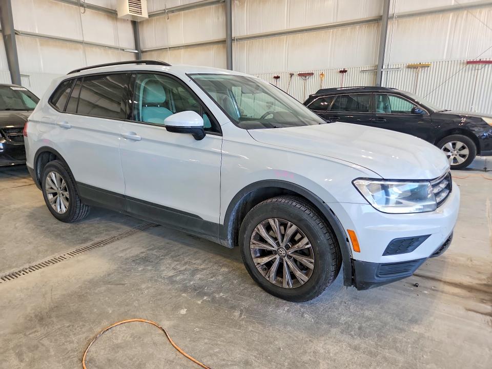 60658556 :رقم المزاد ، 3VV0B7AX9JM081126 vin ، 2018 Volkswagen Tiguan مزاد بيع