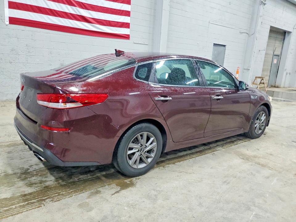 2020 Kia Optima მანქანა იყიდება აუქციონზე, vin: 5XXGT4L36LG440424, აუქციონის ნომერი: 61790996