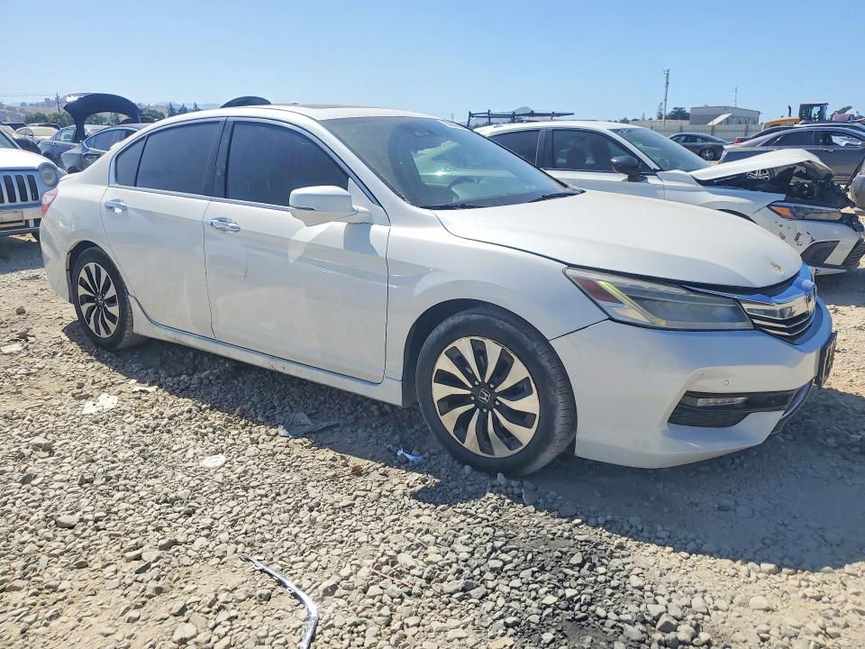 Продаж на аукціоні авто 2017 Honda Accord, vin: JHMCR6F72HC009043, номер лоту: 60989686