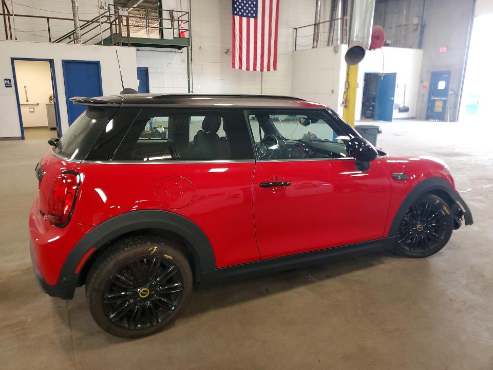 Продажа на аукционе авто 2023 Mini Cooper, vin: WMW13DJ0XP2T82180, номер лота: 61244056