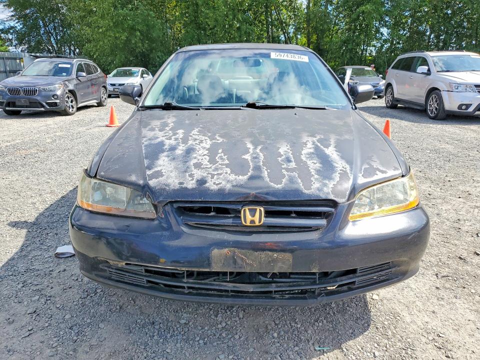 59743836 :رقم المزاد ، 1HGCG16552A064132 vin ، 2002 Honda Accord مزاد بيع