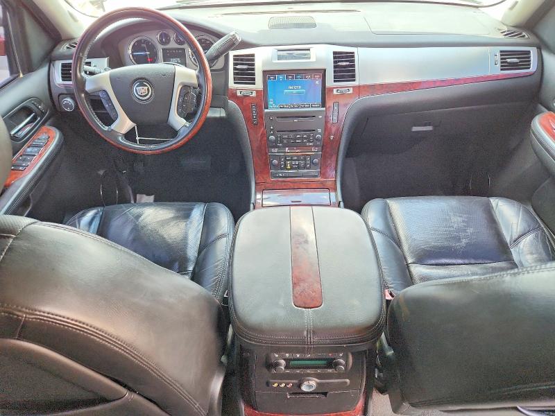 2009 Cadillac Escalade მანქანა იყიდება აუქციონზე, vin: 1GYFK13289R248488, აუქციონის ნომერი: 60504596