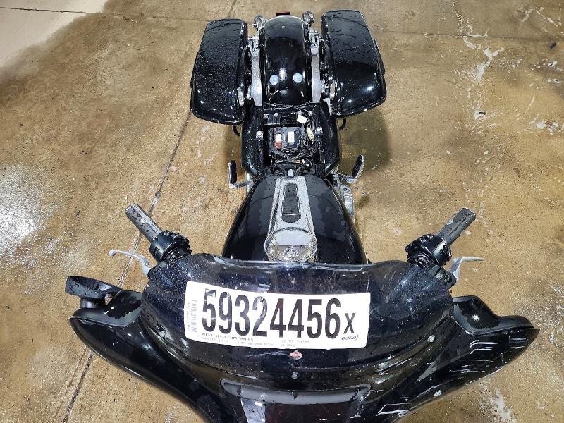 59324456 :رقم المزاد ، 1HD1KBM17FB642434 vin ، 2015 Harley-davidson Flhx مزاد بيع