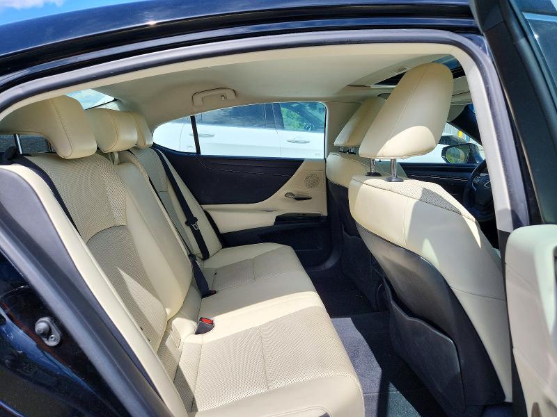 60622406 :رقم المزاد ، 58AD11D16NU009202 vin ، 2022 Lexus Es 250 مزاد بيع