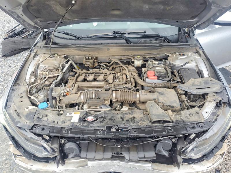 60574326 :رقم المزاد ، 1HGCV1F41JA067878 vin ، 2018 Honda Accord مزاد بيع