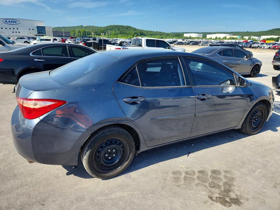 2018 Toyota Corolla მანქანა იყიდება აუქციონზე, vin: 5YFBURHE0JP778551, აუქციონის ნომერი: 59306066