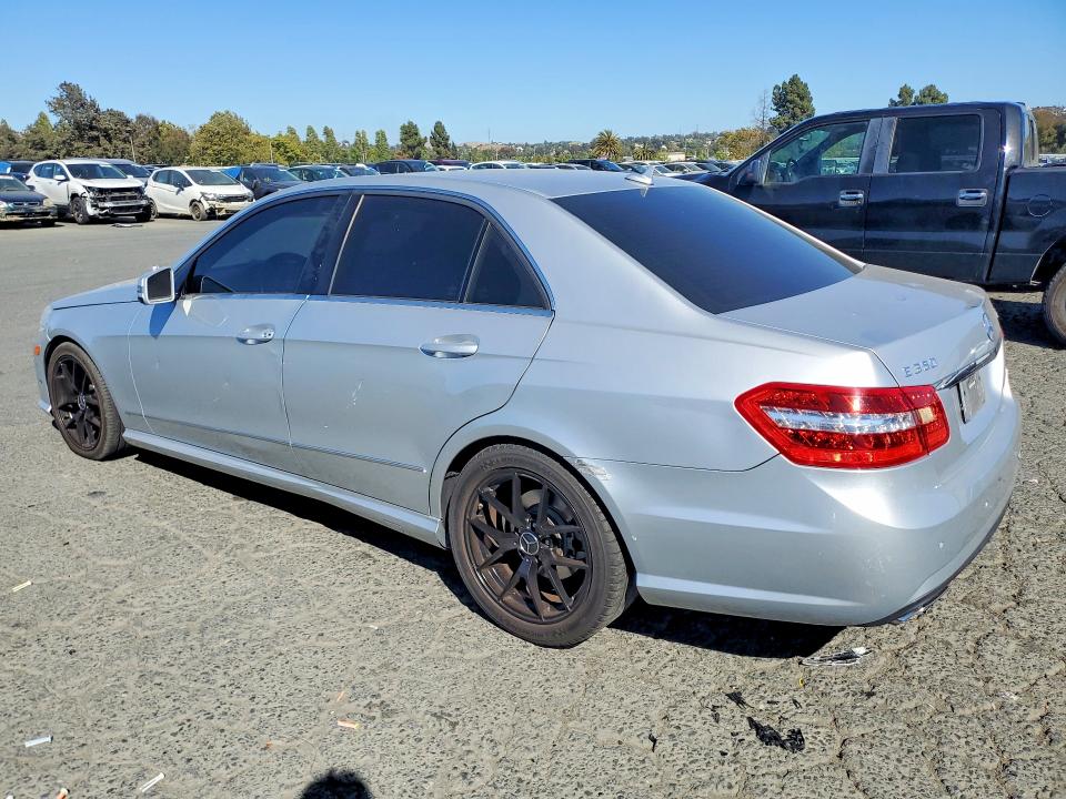 2010 Mercedes-benz E მანქანა იყიდება აუქციონზე, vin: WDDHF5GB5AA259543, აუქციონის ნომერი: 60588676