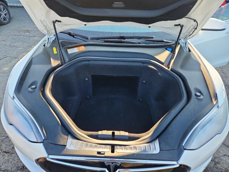 2013 Tesla Model S მანქანა იყიდება აუქციონზე, vin: 5YJSA1CG3DFP03636, აუქციონის ნომერი: 62795096