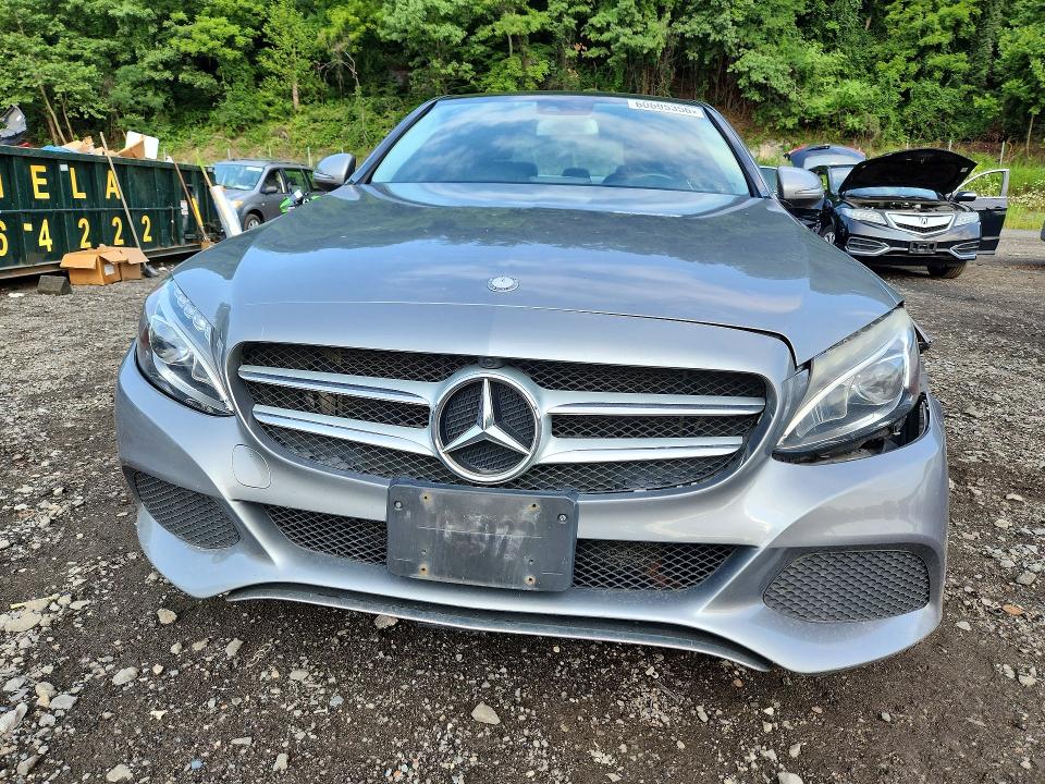 60695356 :رقم المزاد ، 55SWF4KB4GU127035 vin ، 2016 Mercedes-benz C مزاد بيع