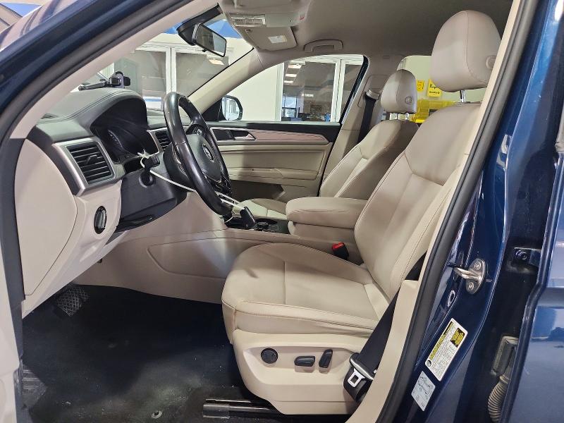 61361666 :رقم المزاد ، 1V2KR2CA1JC581215 vin ، 2018 Volkswagen Atlas مزاد بيع