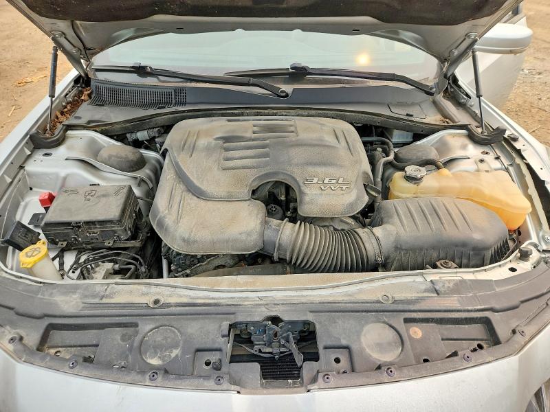 60674186 :رقم المزاد ، 2C3CCAGGXKH573438 vin ، 2019 Chrysler 300 مزاد بيع