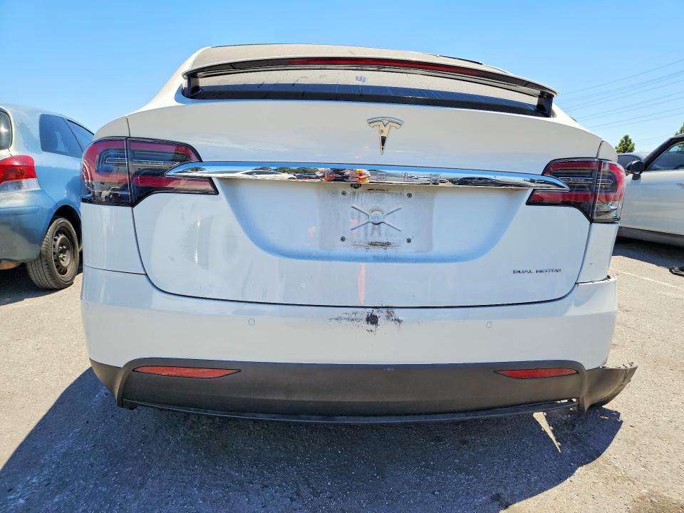2020 Tesla Model X მანქანა იყიდება აუქციონზე, vin: 5YJXCDE24LF230945, აუქციონის ნომერი: 60853976