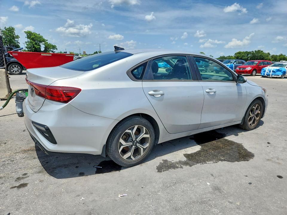 61011066 :رقم المزاد ، 3KPF24AD0ME290721 vin ، 2021 Kia Forte مزاد بيع