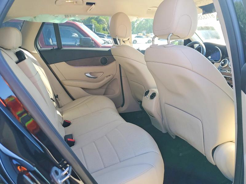 61133566 :رقم المزاد ، W1N0G8EB5NG117665 vin ، 2022 Mercedes-benz Glc مزاد بيع