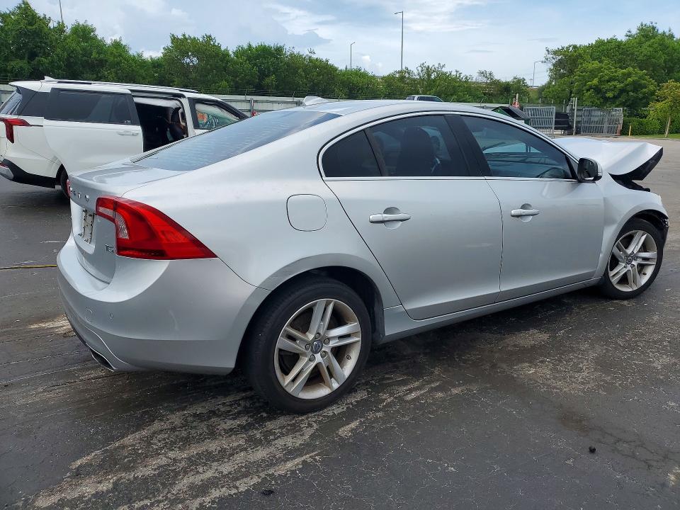 62745266 :رقم المزاد ، YV1612FS7E2290478 vin ، 2014 Volvo S60 مزاد بيع