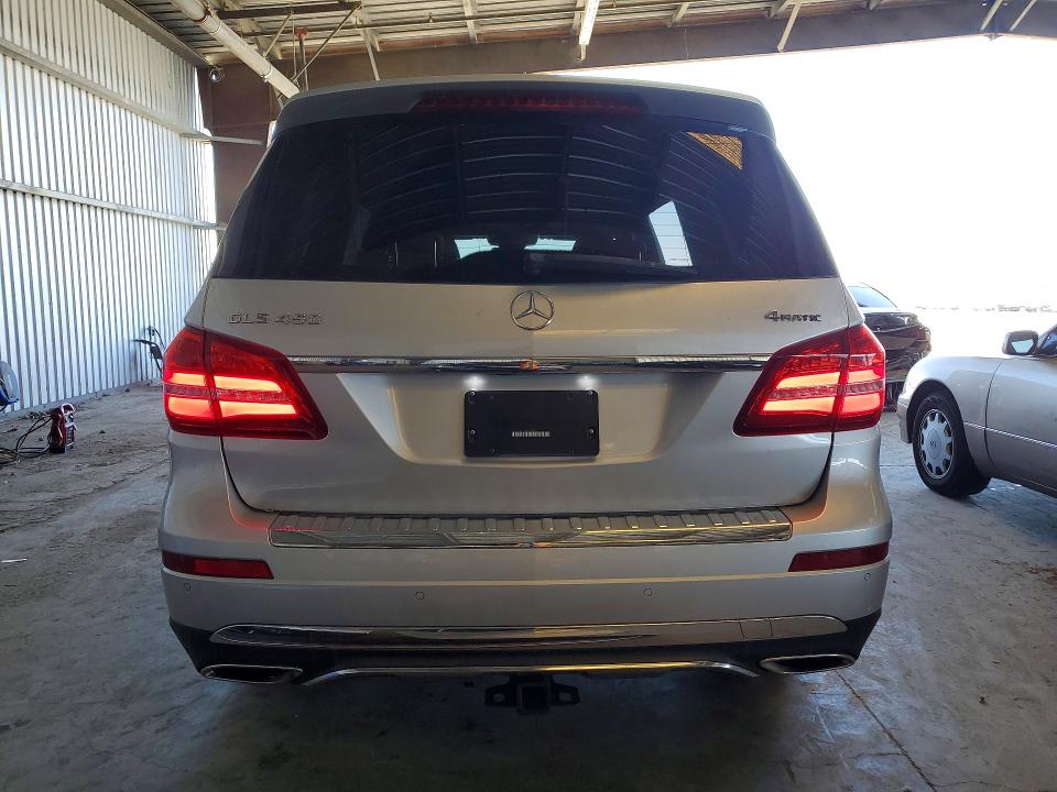 60895926 :رقم المزاد ، 4JGDF6EE1HA917828 vin ، 2017 Mercedes-benz Gls مزاد بيع