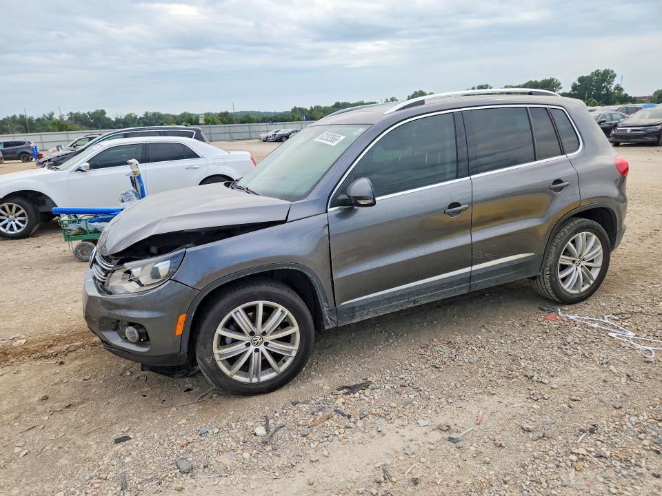Продажа на аукционе авто 2016 Volkswagen Tiguan, vin: WVGAV7AX8GW575993, номер лота: 62202866