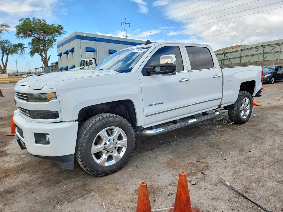 Продаж на аукціоні авто 2018 Chevrolet Silverado, vin: 1GC1KWEY5JF124263, номер лоту: 61258196