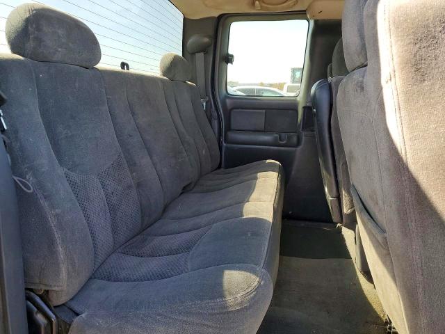 60215576 :رقم المزاد ، 2GCEC19V041233565 vin ، 2004 Chevrolet Silverado مزاد بيع