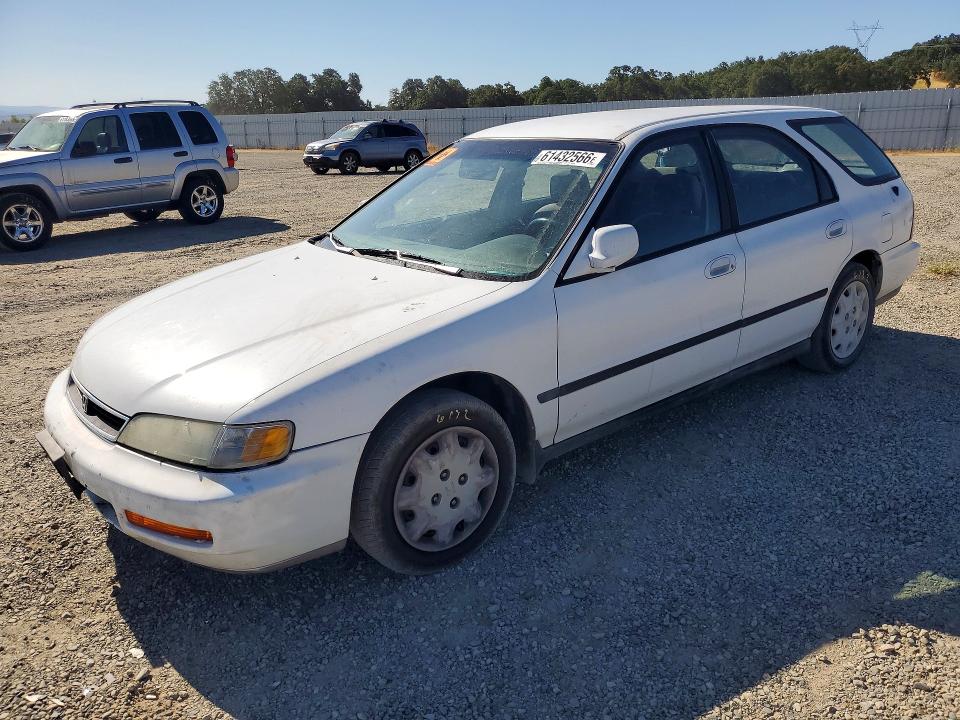 Продажа на аукционе авто 1997 Honda Accord, vin: 1HGCE1826VA006950, номер лота: 61432566