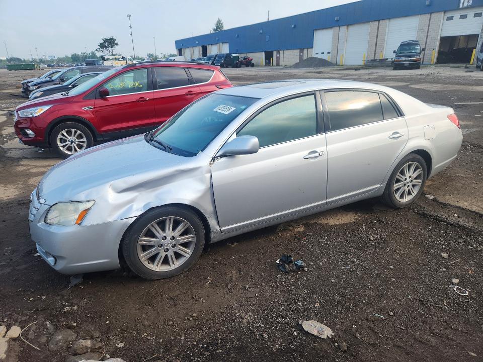 63059526 :رقم المزاد ، 4T1BK36B76U077801 vin ، 2006 Toyota Avalon مزاد بيع